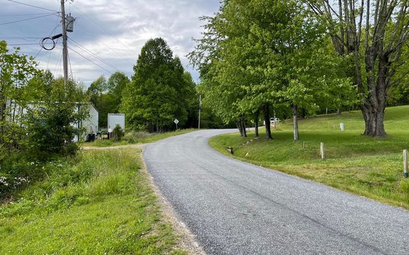 1220 Hwy 64 W, Hayesville, NC 28904